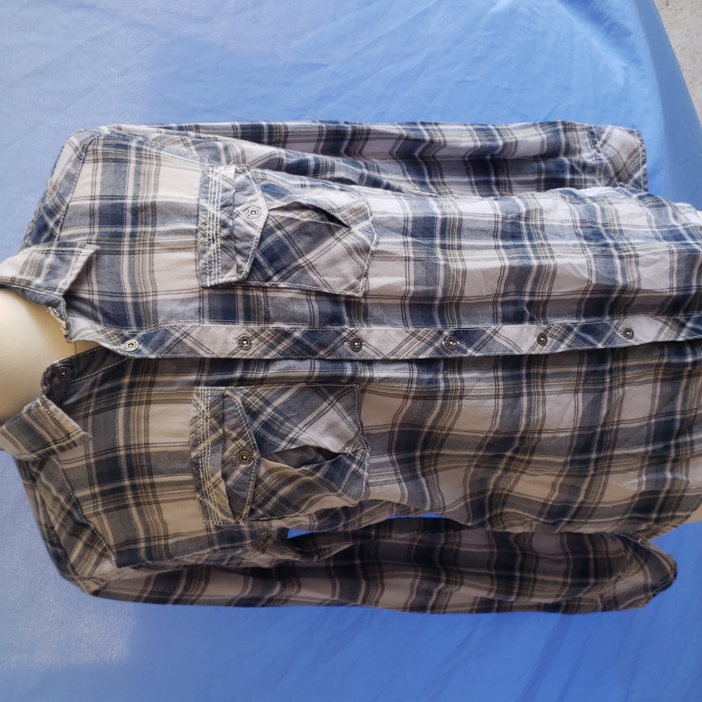 BKE plaid button up long sleeve shirt. Blue and White. Size small womans.